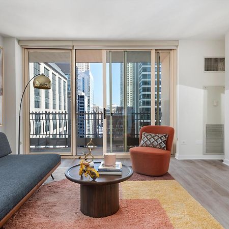 The Bernardin Gold Coast Luxury Apartments Near Magnificent Mile Чикаго Екстер'єр фото