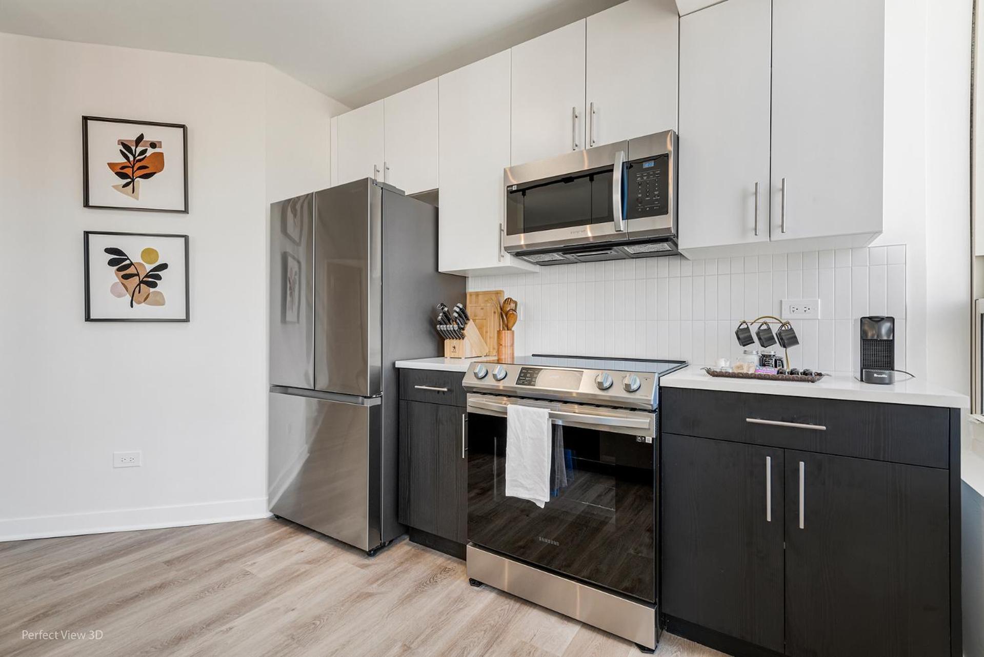 The Bernardin Gold Coast Luxury Apartments Near Magnificent Mile Чикаго Екстер'єр фото