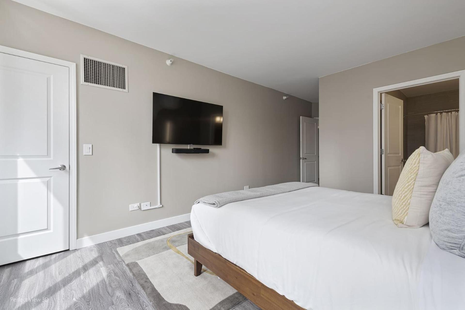 The Bernardin Gold Coast Luxury Apartments Near Magnificent Mile Чикаго Екстер'єр фото