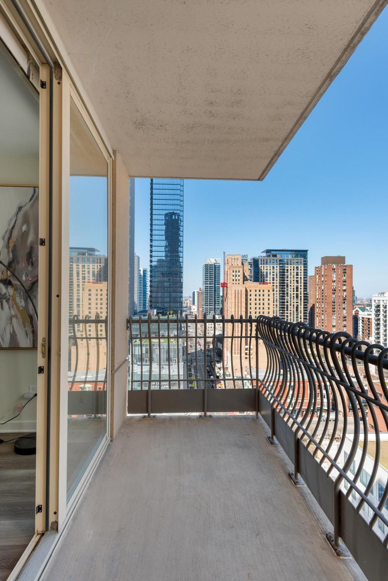 The Bernardin Gold Coast Luxury Apartments Near Magnificent Mile Чикаго Екстер'єр фото